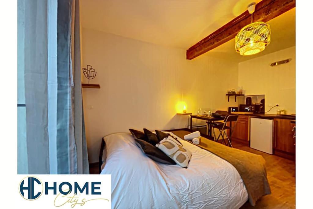 Apartment Au Coeur Historique De Montpellier, 2 Personnes & Wifi *