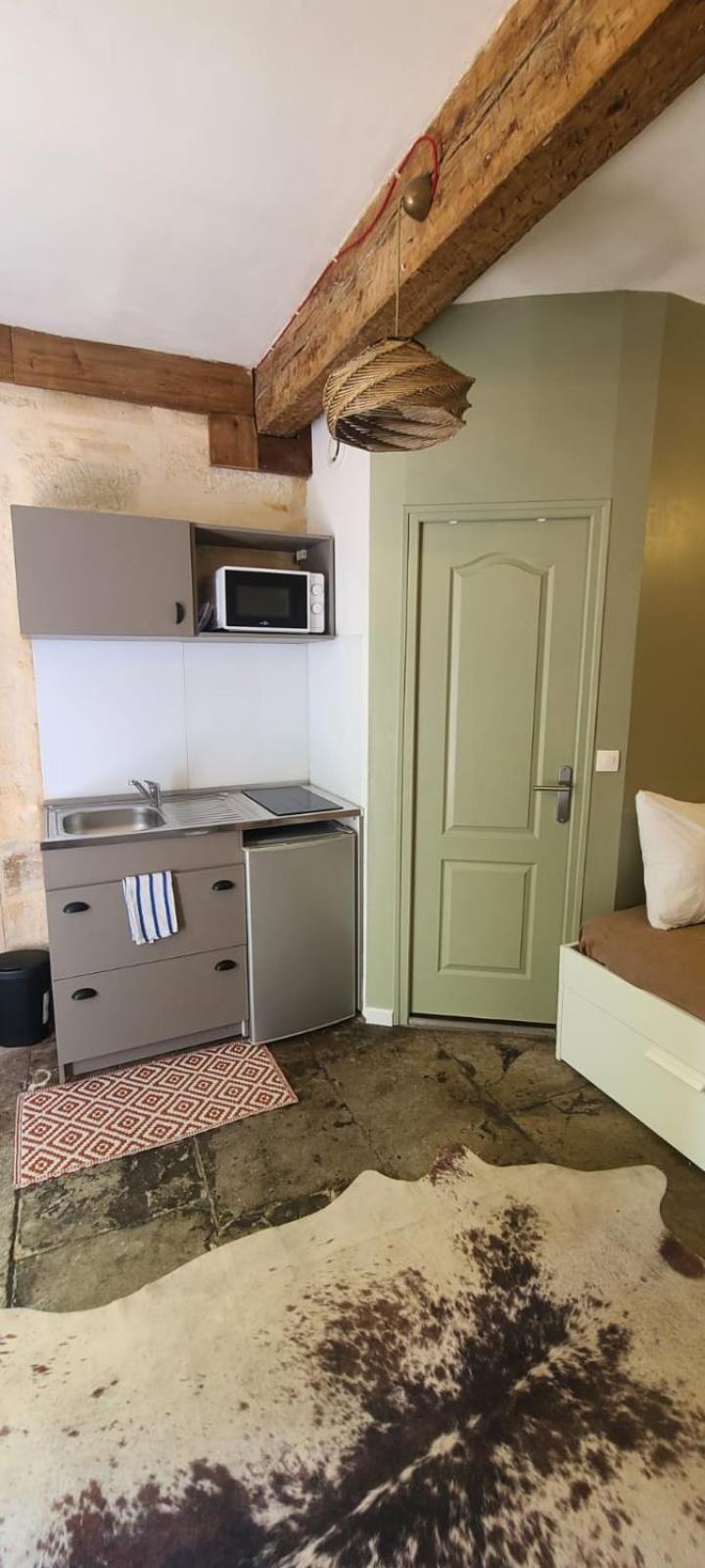 Apartment Au Coeur Historique De Montpellier, 2 Personnes & Wifi Montpellier