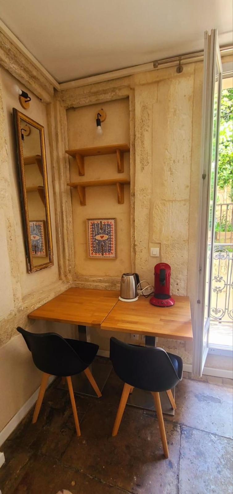 Au Coeur Historique De Montpellier, 2 Personnes & Wifi
